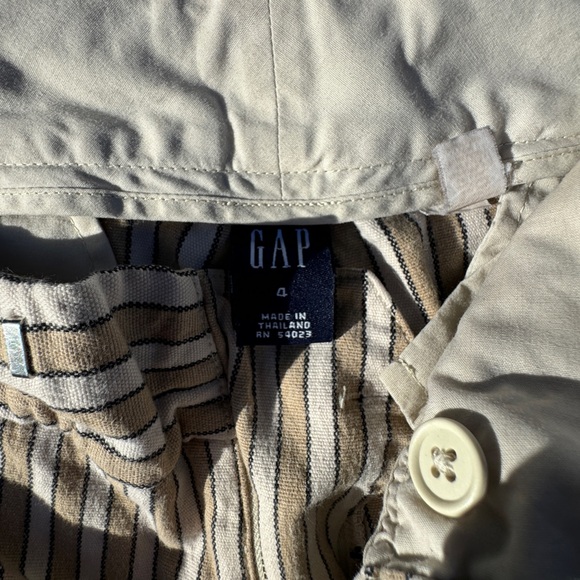 GAP Vintage Petite Striped Beige Capri Pants - Picture 5 of 5